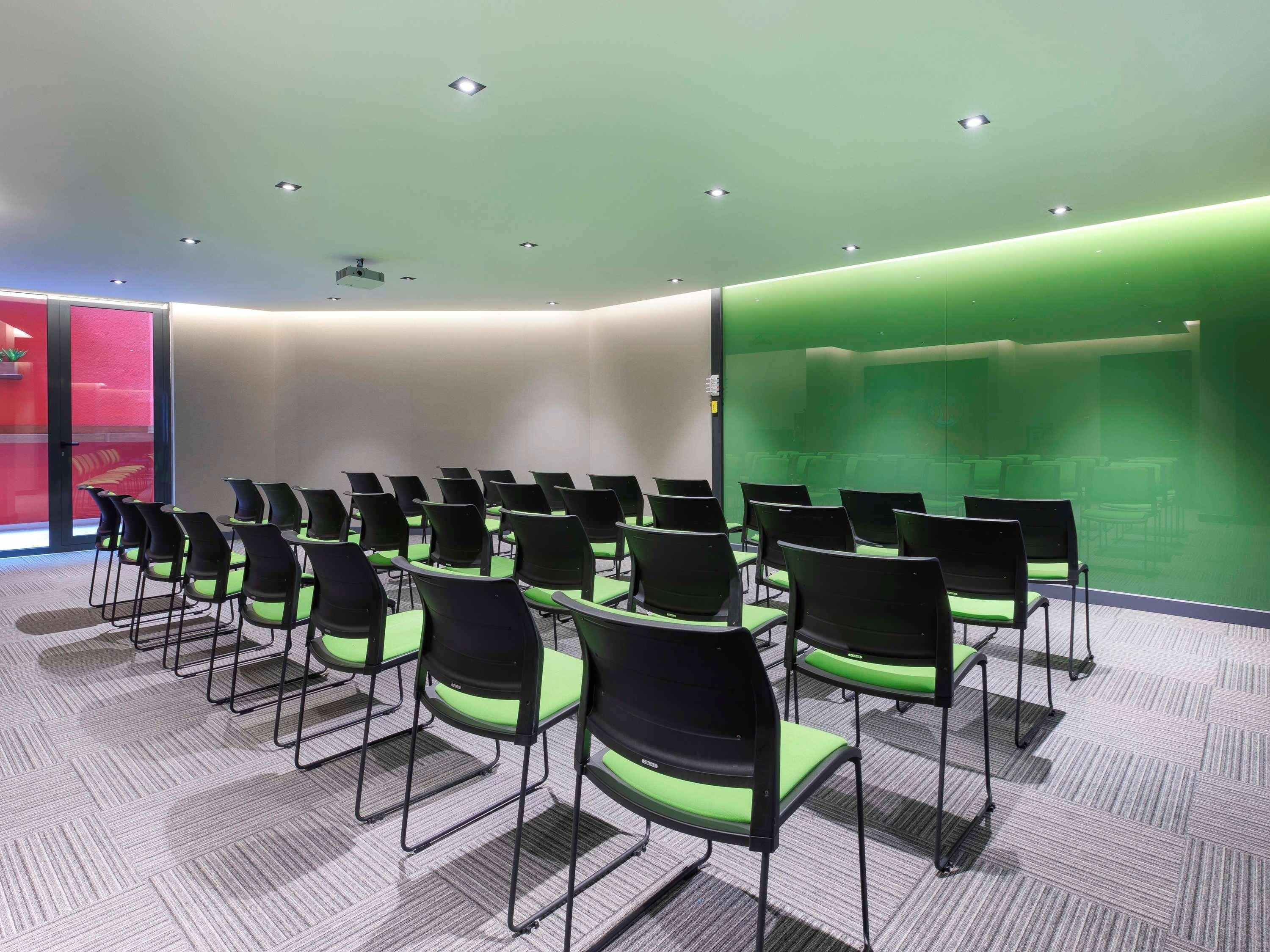 Ibis Styles Istanbul Atasehir Hotel Bagian luar foto