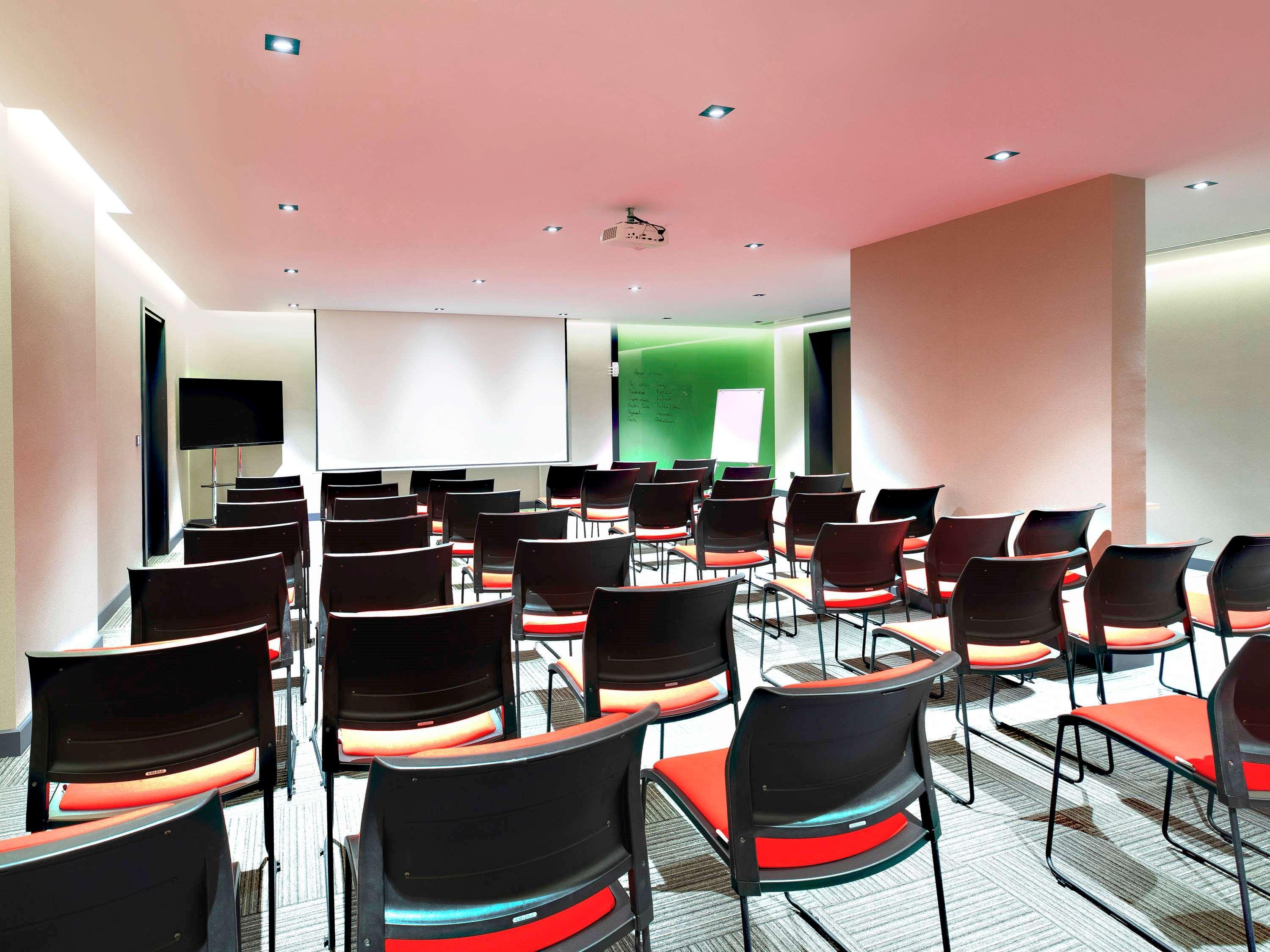 Ibis Styles Istanbul Atasehir Hotel Bagian luar foto