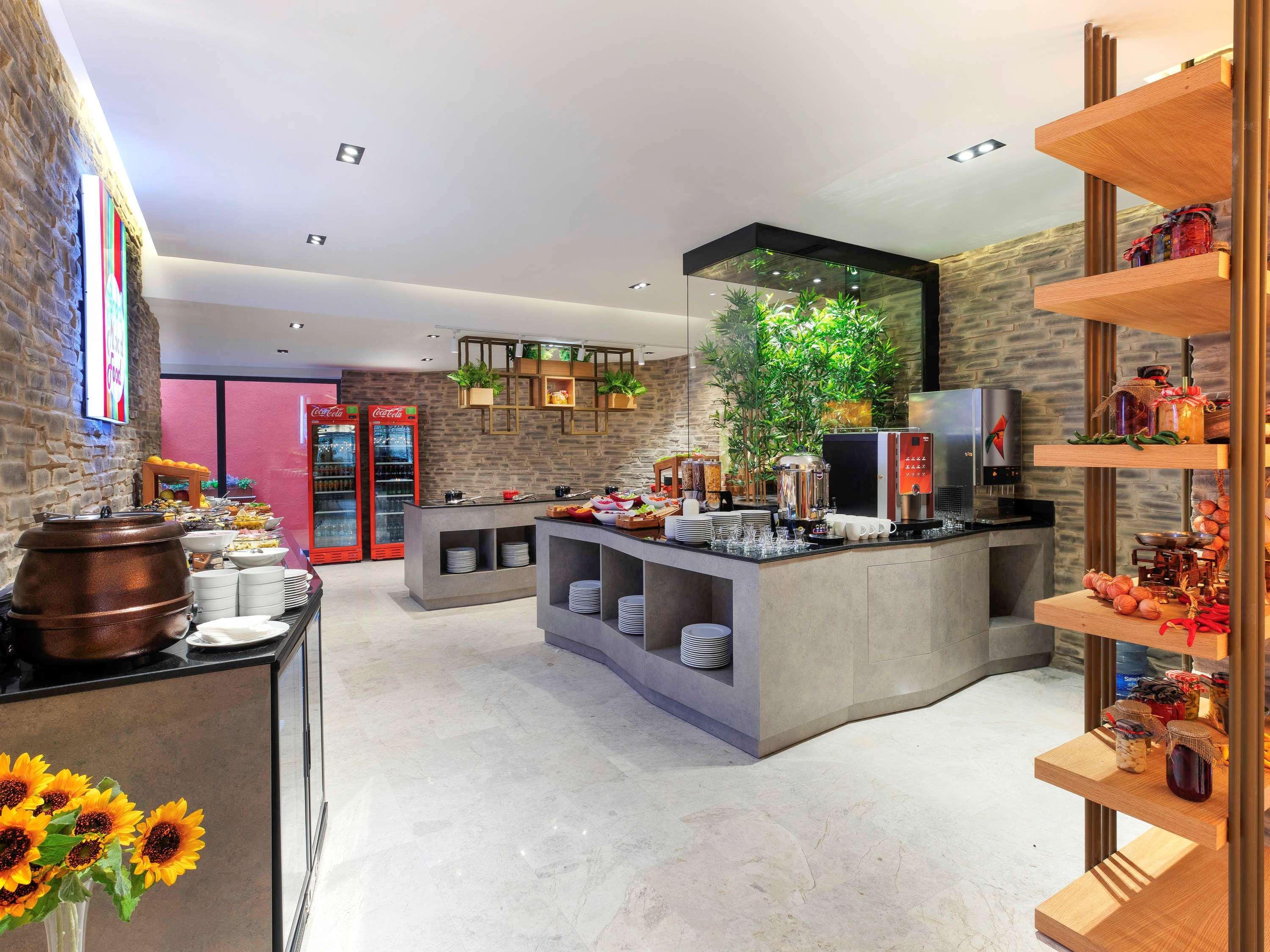 Ibis Styles Istanbul Atasehir Hotel Bagian luar foto
